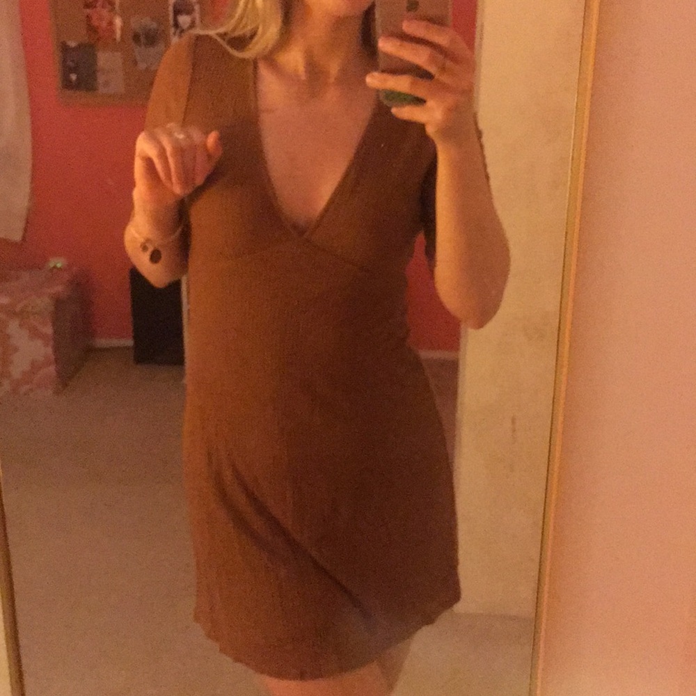 Brown dress